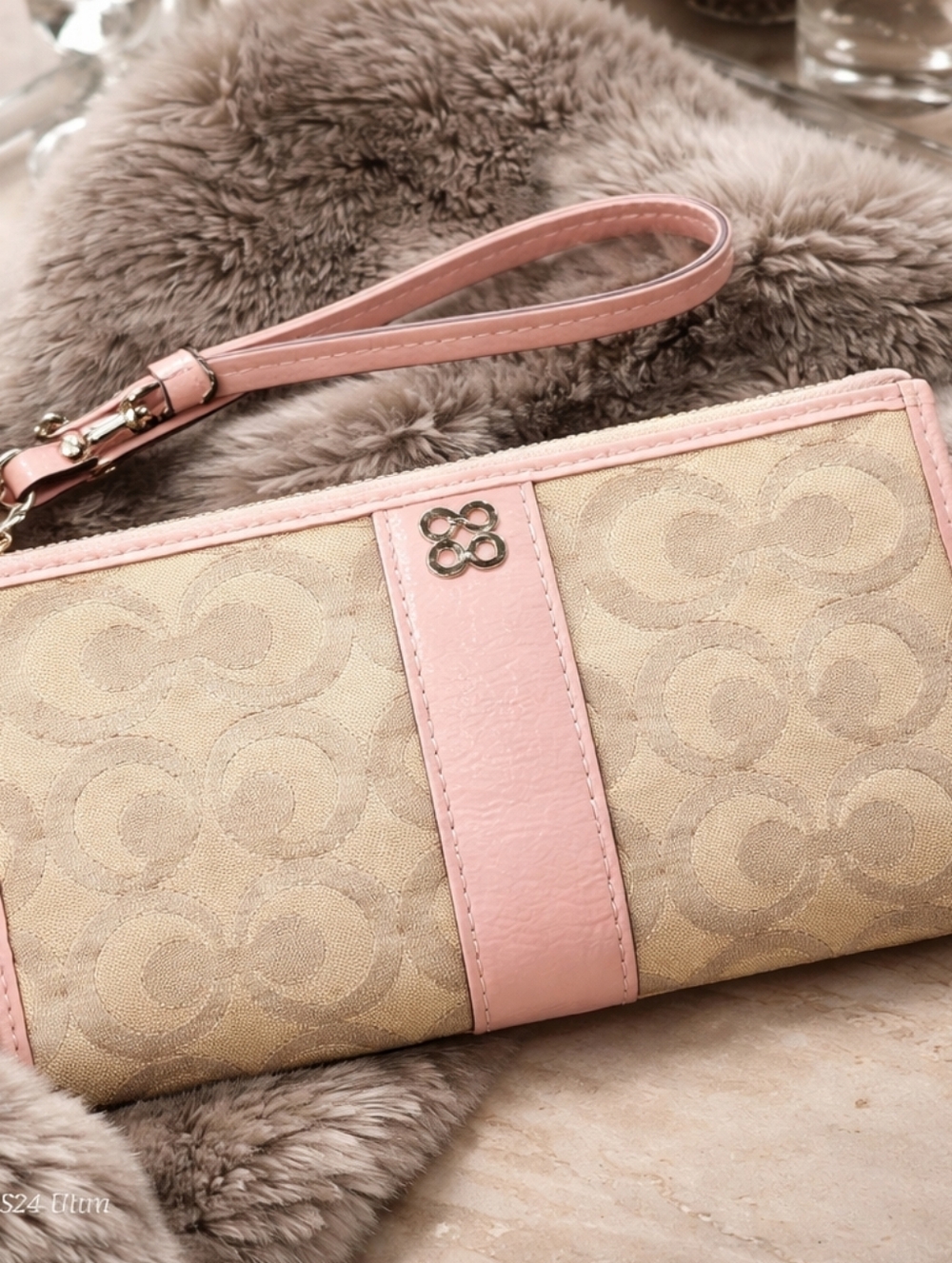 Coach Julia Op Art Zippy Wallet/Wristlet,